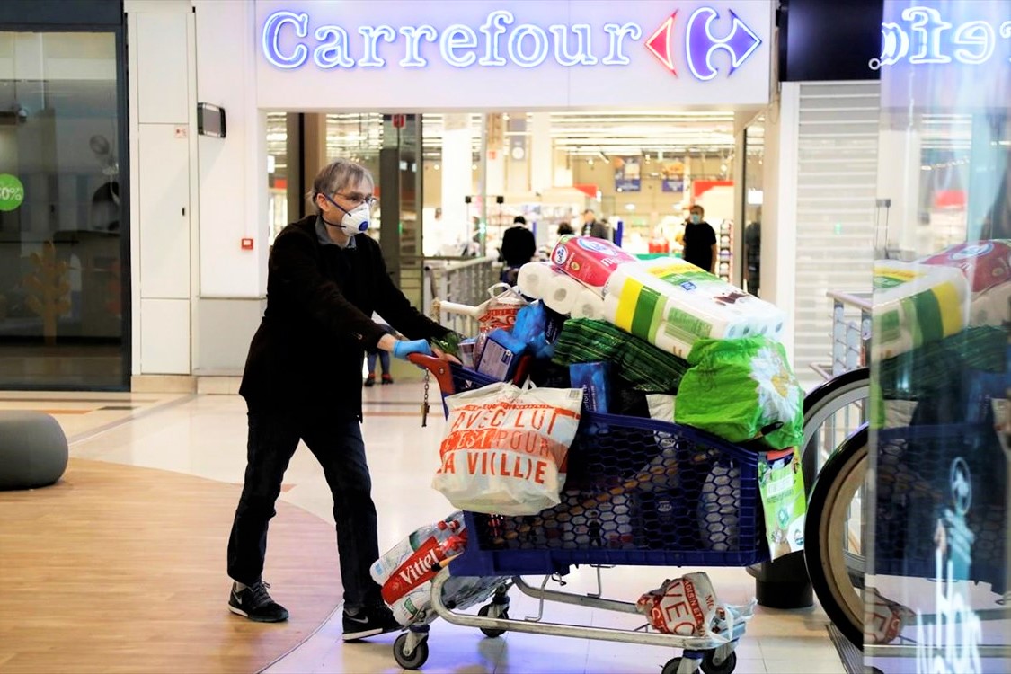 Carrefour: Επέστρεψε στην Ελλάδα, άνοιξε τα πρώτα πέντε σούπερ μάρκετ