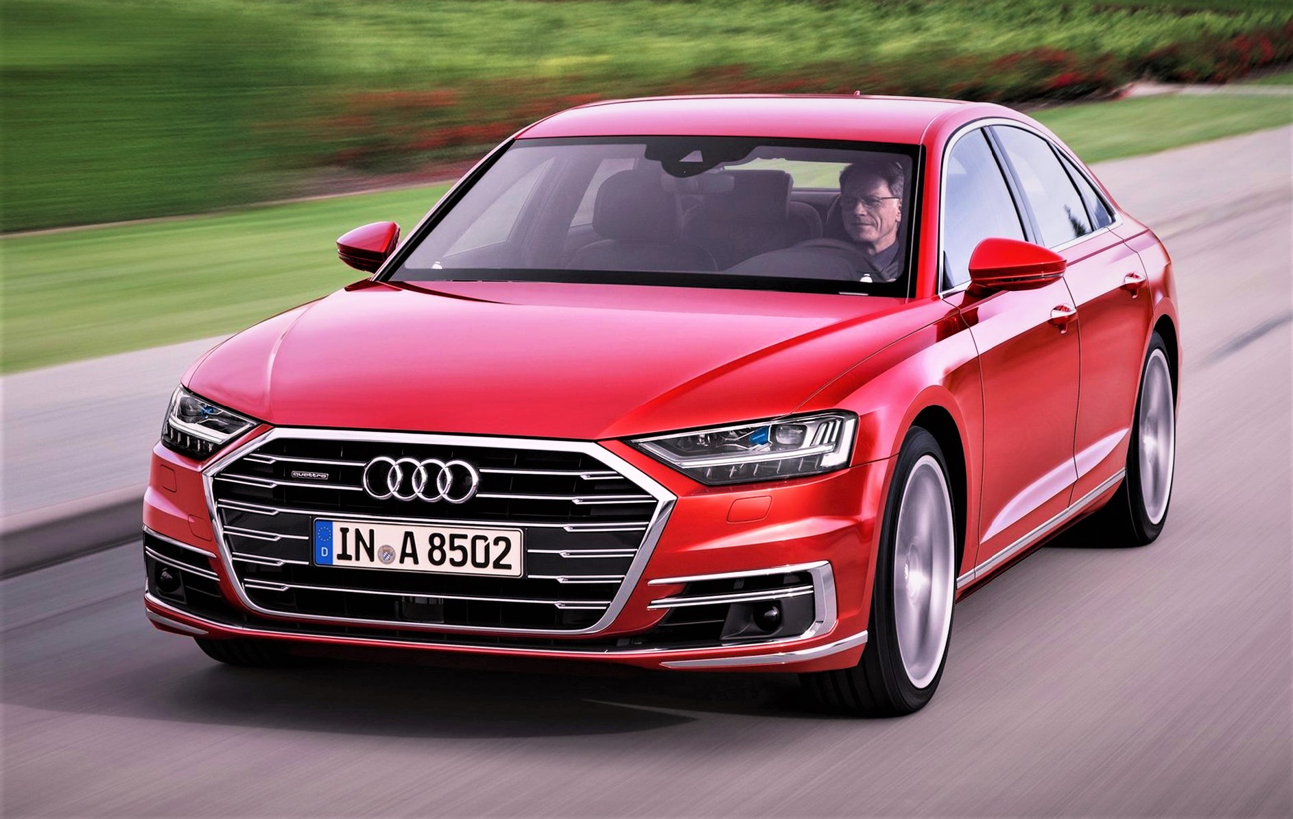 Η Audi ανανέωσε το A8 και «επαναπροσδιόρισε» τη λέξη «κύρος» 