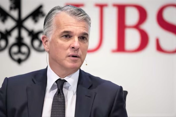 Αλλαγή ηγεσίας στην UBS - Επιστρέφει ο Σέρτζιο Ερμότι για τα «δύσκολα»