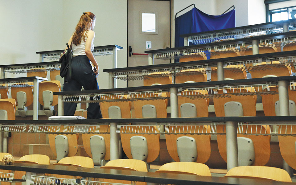 Πανεπιστήμια: Πώς θα επιστρέψουν οι φοιτητές στα αμφιθέατρα - Όλα τα νέα μέτρα