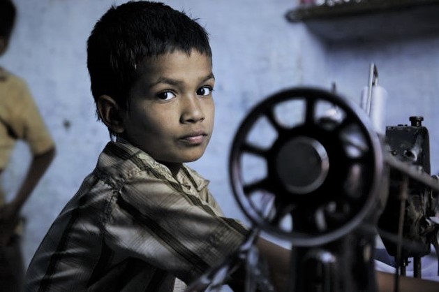 Έκρηξη παιδικής εργασίας στο Ηράκλειο: Ποιοι κλάδοι αποτελούν «κοινωνική πληγή» - Δημόσια καταγγελία από το Εργατικό Κέντρο