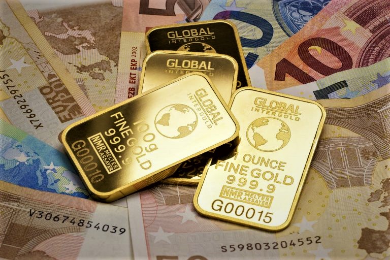 Δολάριο: Οι «στενές επαφές» με ευρώ και χρυσό